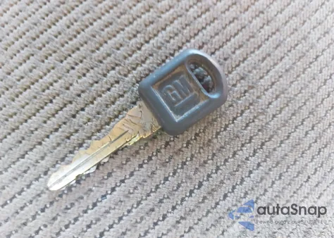 1997 Chevrolet C1500 Fleetside z USA, uszkodzony, nr VIN 1GCEC19R7VE113183